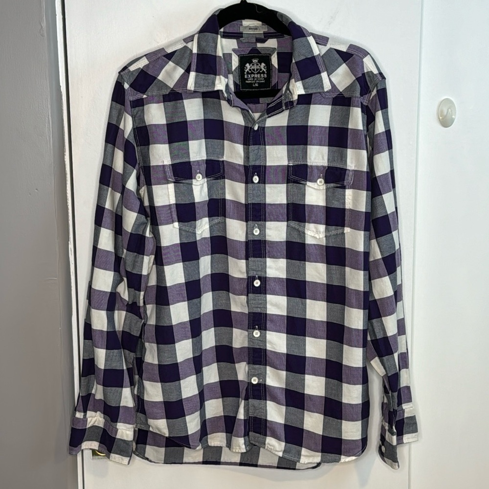Express SZ L, purple&white gingham print, long sleeve, fitted button down blouse